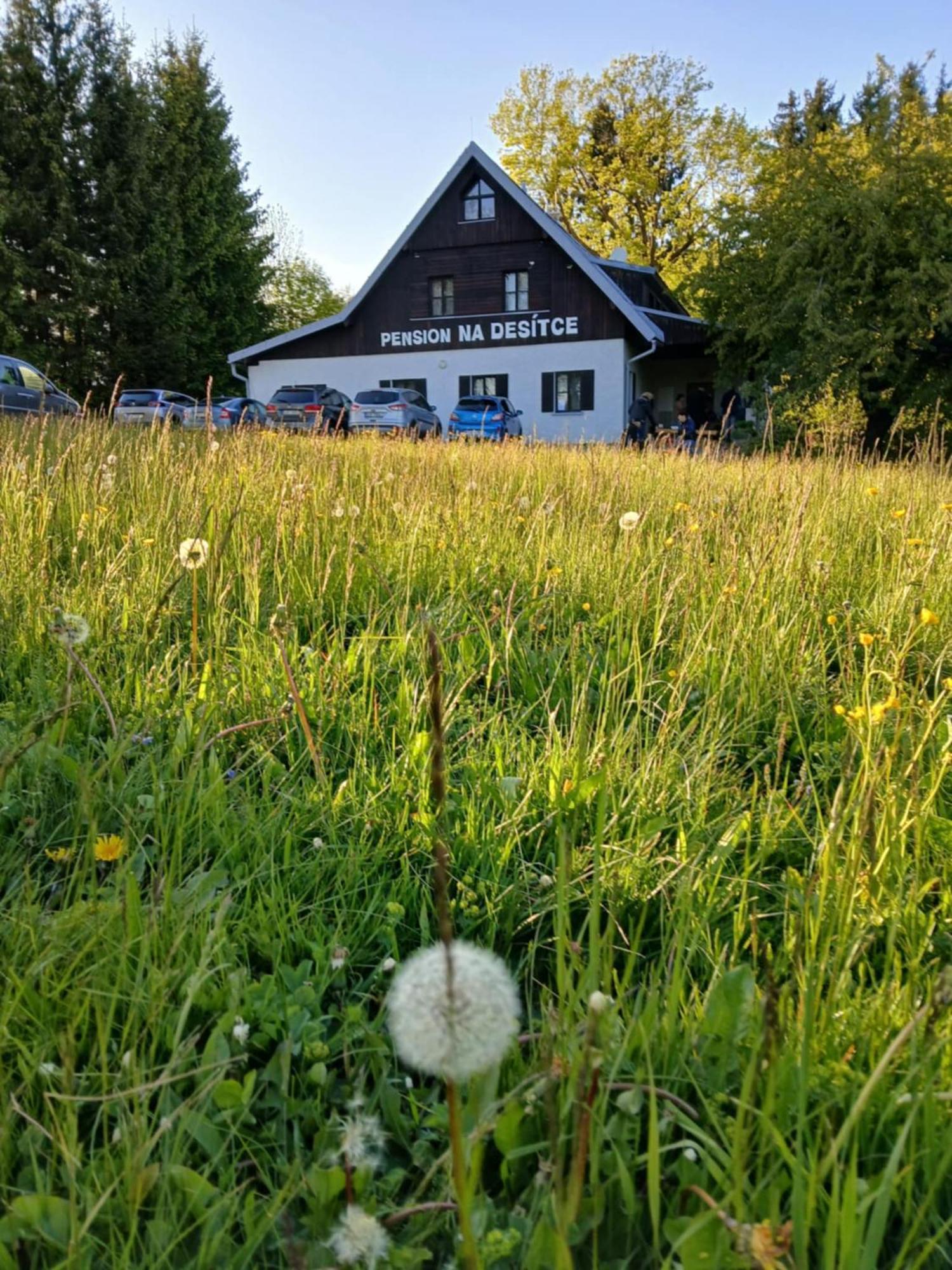 Chalupa Na Desitce Strážné Exterior foto